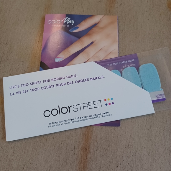 Color Street Nail Polish Strips - Fluid Motion - Picture 6 of 6